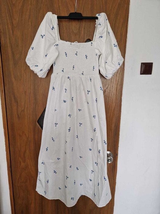 Rochie alba cu floricele, marimea M