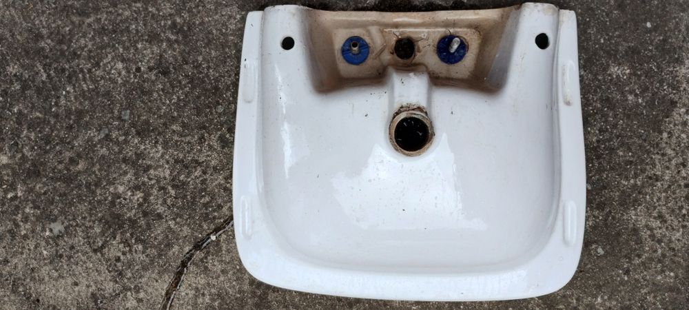 Vand chiuveta pentru baie