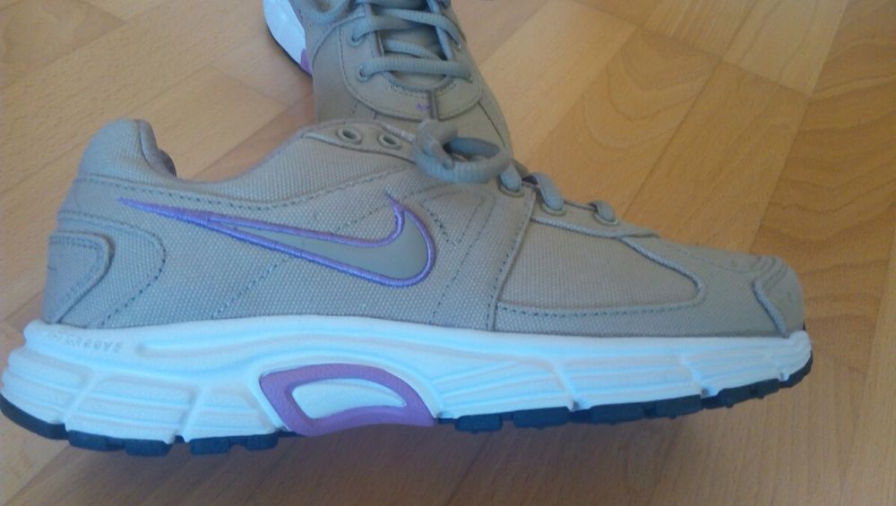 Маратонки Nike, за момиче.
