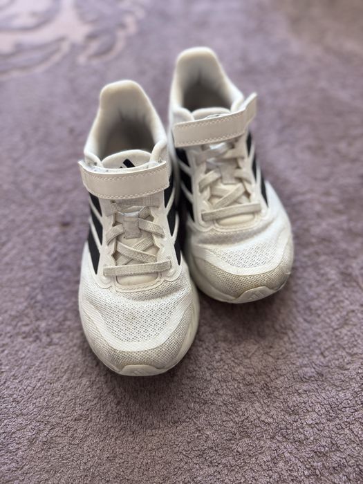 Кроссовки Adidas