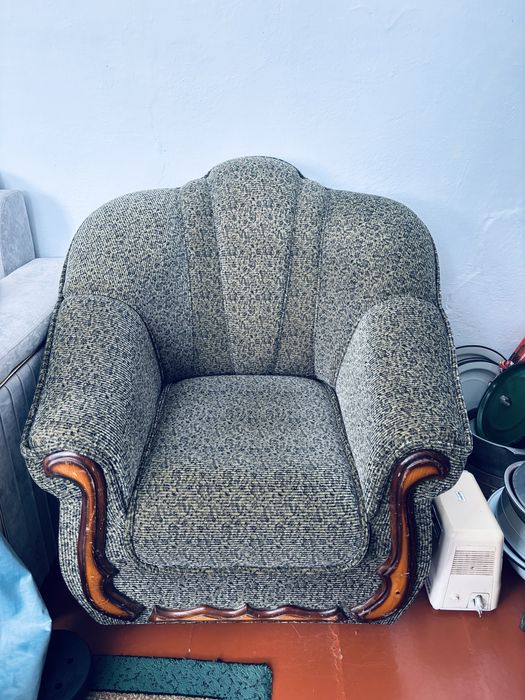 Диван 4 верка сост хороший