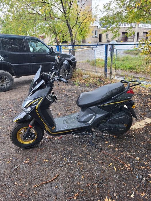 Продам скутер 150 кубов