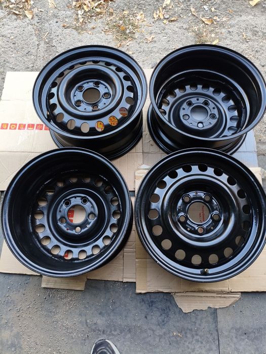 Продам комплект дисков R 15
