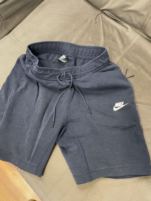 Къси гащи Nike Tech Fleece
