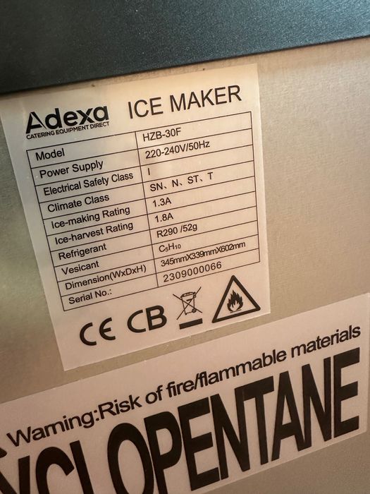 Професионален ледогенератор 30кг / 24ч