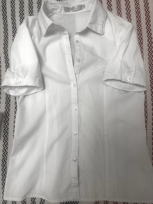 Рубашки для девочки, все вместе за 2000