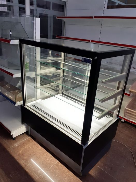 Кондитерские витрины