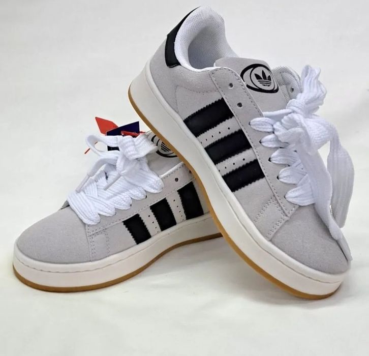 Кроссовки женские