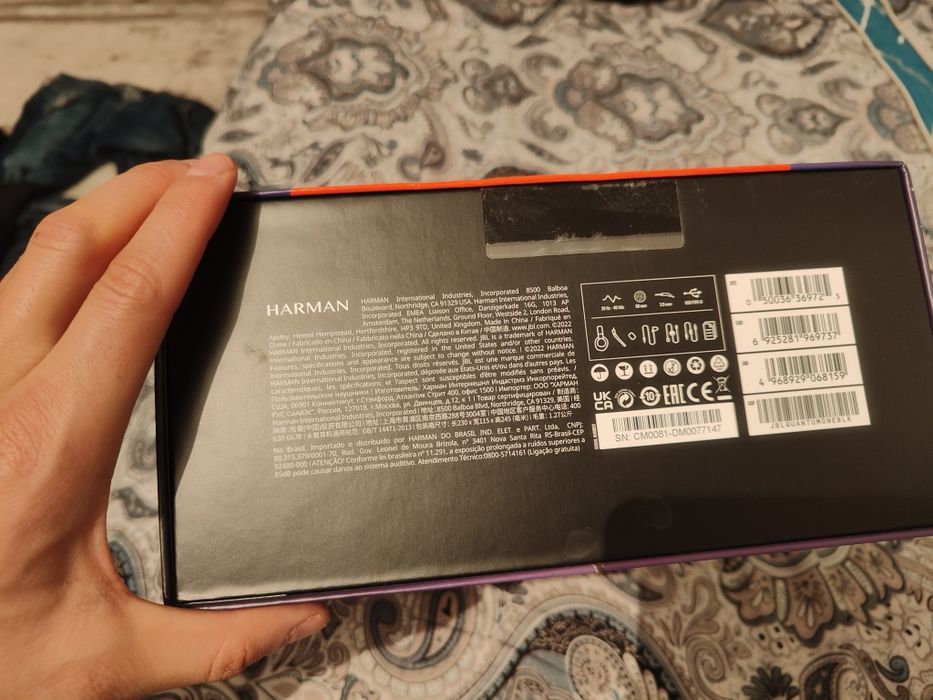 JBL QUANTUM ONE запечатанный