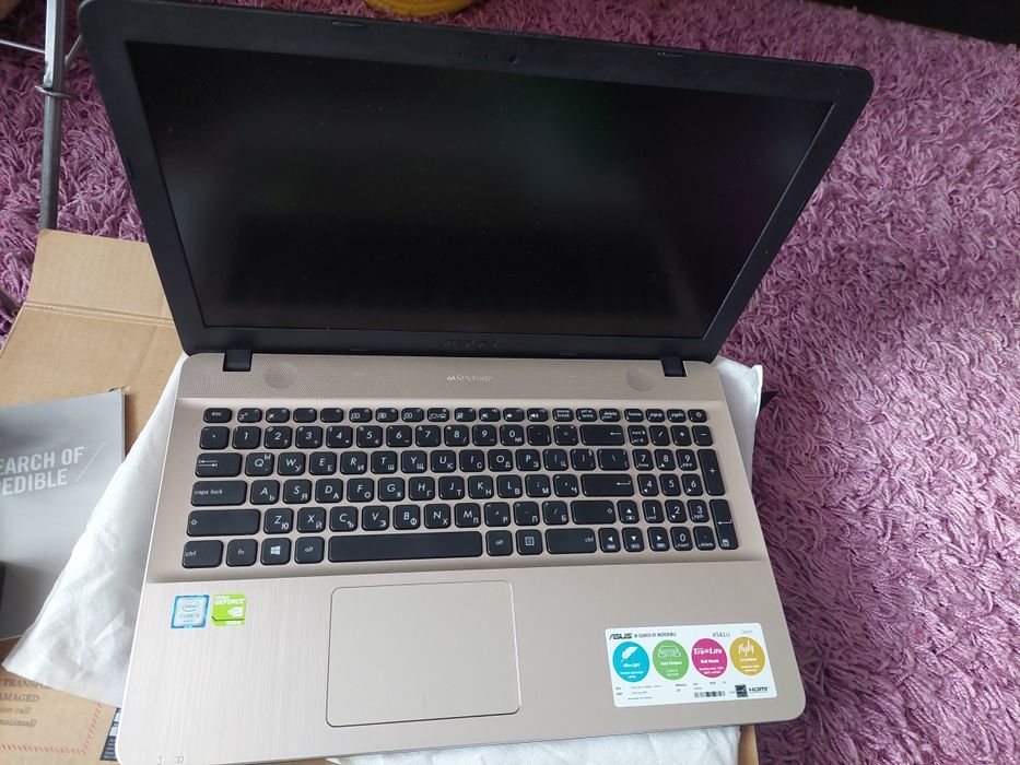 Лаптоп Asus X541U