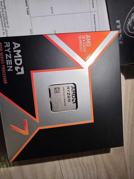 Procesor Ryzen 7 9800x3D + Placa de bază MSI X670E Tomahawk WI-FI AM5
