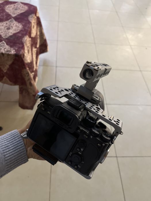 sony alpha s3   tilta obektib 2 dona 17-28tamron 35mm sumka fleshka