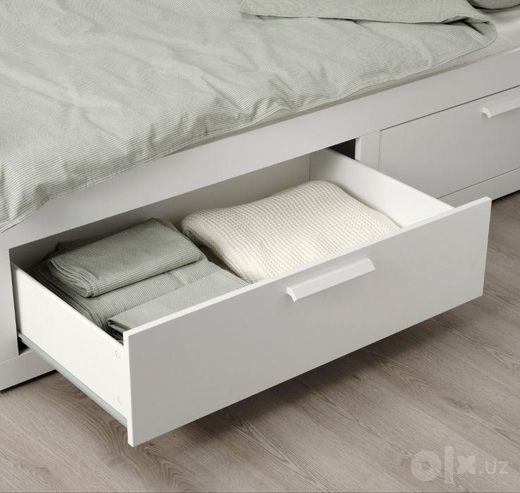 Кровать -кушетка IKEA BRIMNES с 2-мя ящиками, белый 80*200 см