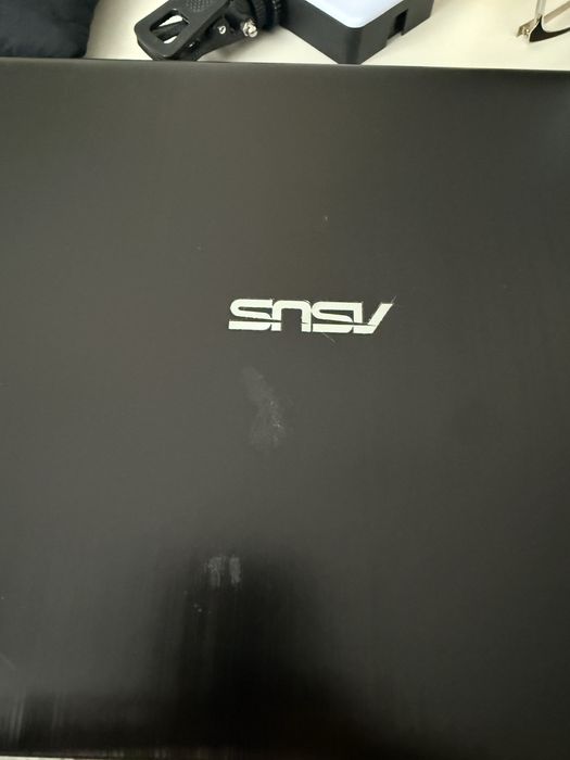 ASUS Vivobook ноутбук