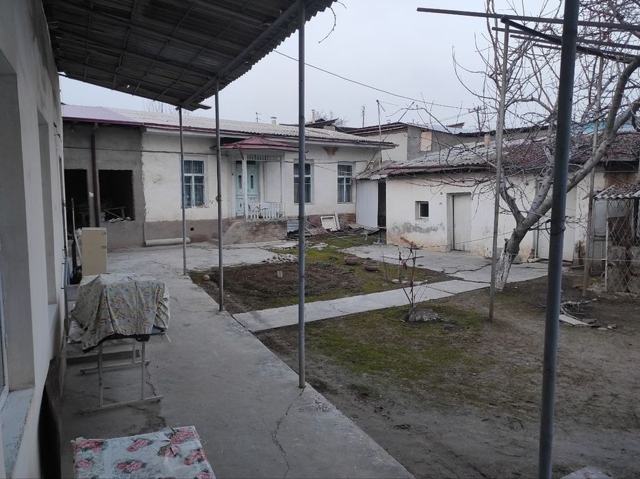 Продаётся участок 4.5 соток в центре города!