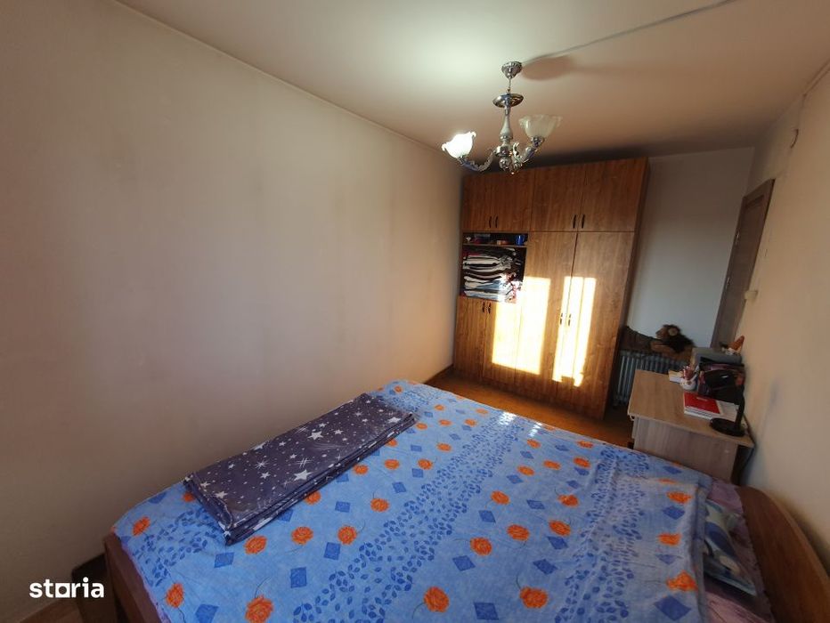 Apartament 2 camere, etaj 2, centrala proprie - Zona Steaua