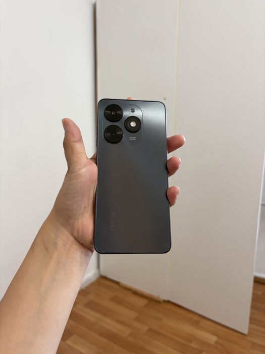 Tehno spark Go 64гб