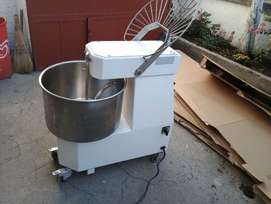 Tестомесачка 33литра IGF 2200 S25