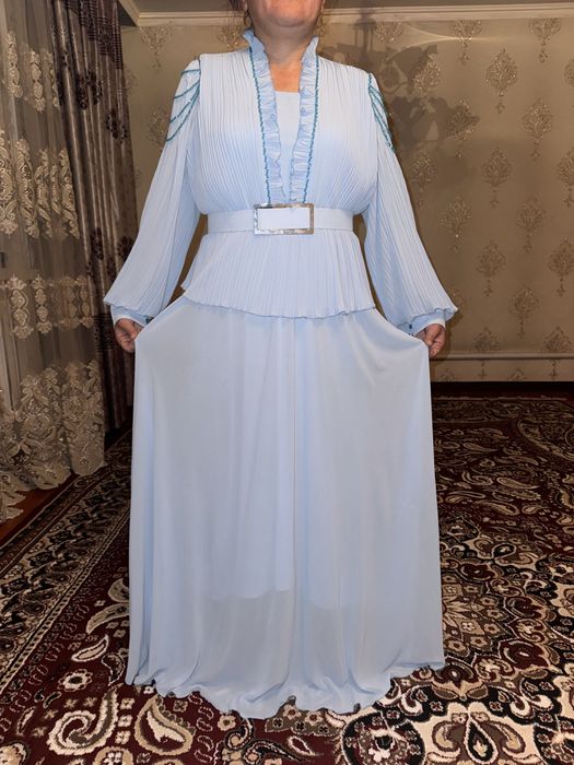 Платье голубое длинное