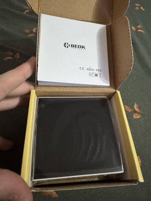 Smart room thermostat (TGW60b-wifi-wp)