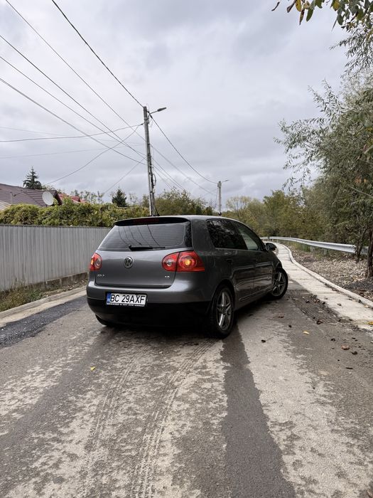 VOLKSWAGEN Golf 2005 — imagine 4