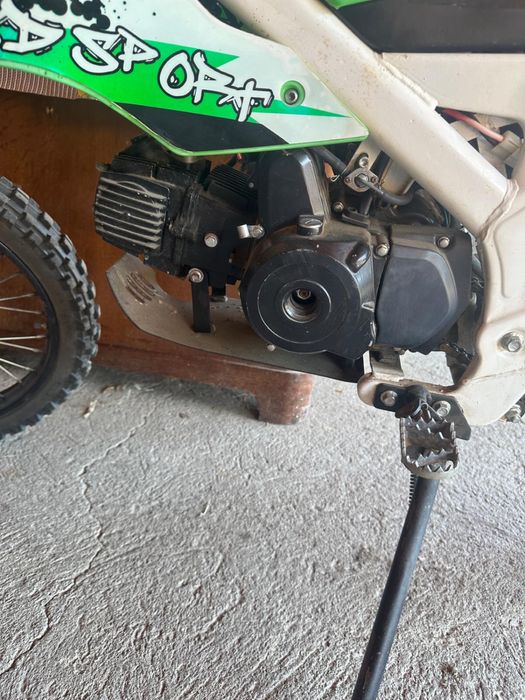 Motocross KXD 125cc – stare foarte bună, pornește la buton