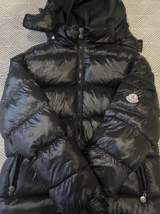 Moncler яке.
