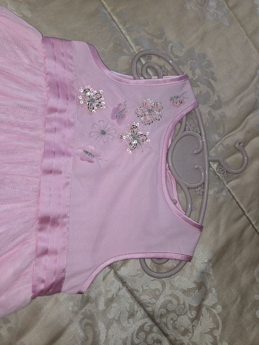 Две разкошни рокли