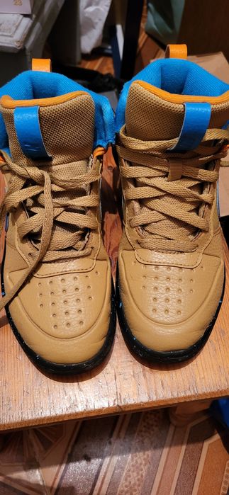 Ghete/Adidasi Nike,marimea 35