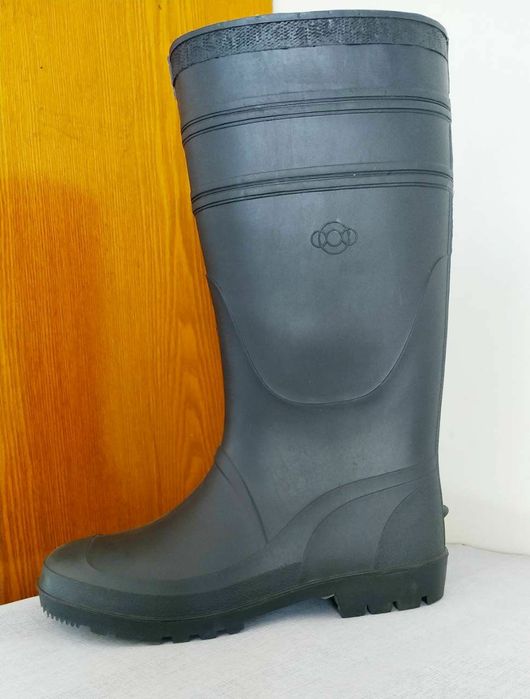 Резиновые сапоги. Только оптом.