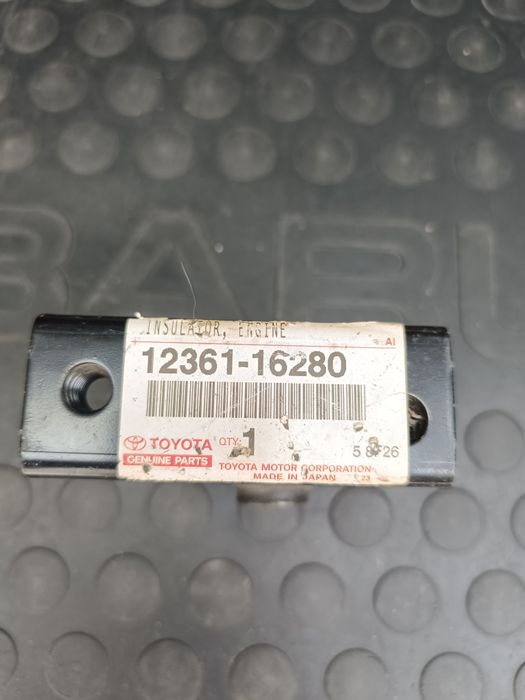 Подушки двигателя Toyota