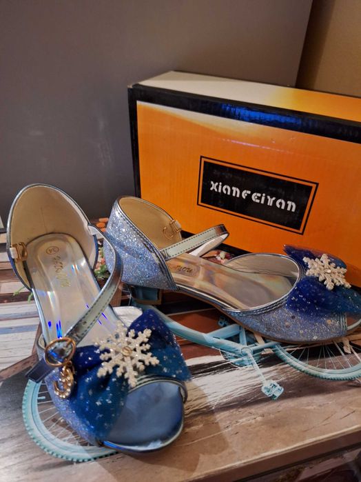 Обувки , маратонки , ботуши за момИче - 34 , 35 , 36 , 37 номер