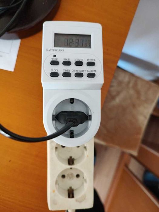 Priză programabilă digital 3500W cu display LCD