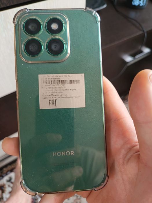 Продам телефон хонор х8b