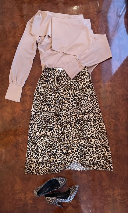 Атлас кофта, брюки и юбка