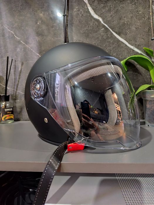 Продам шлем для скутера новые