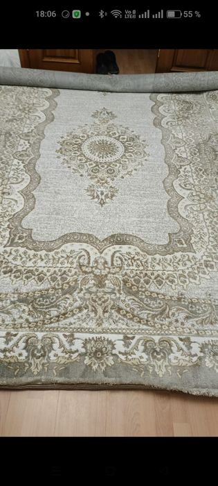 Продам ковер в отличном состоянии