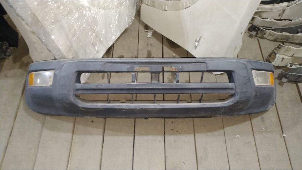 Бамперы на RAV4
