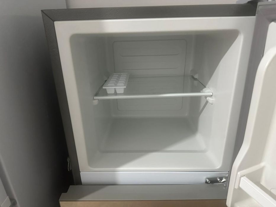 Холодильник с морозильная