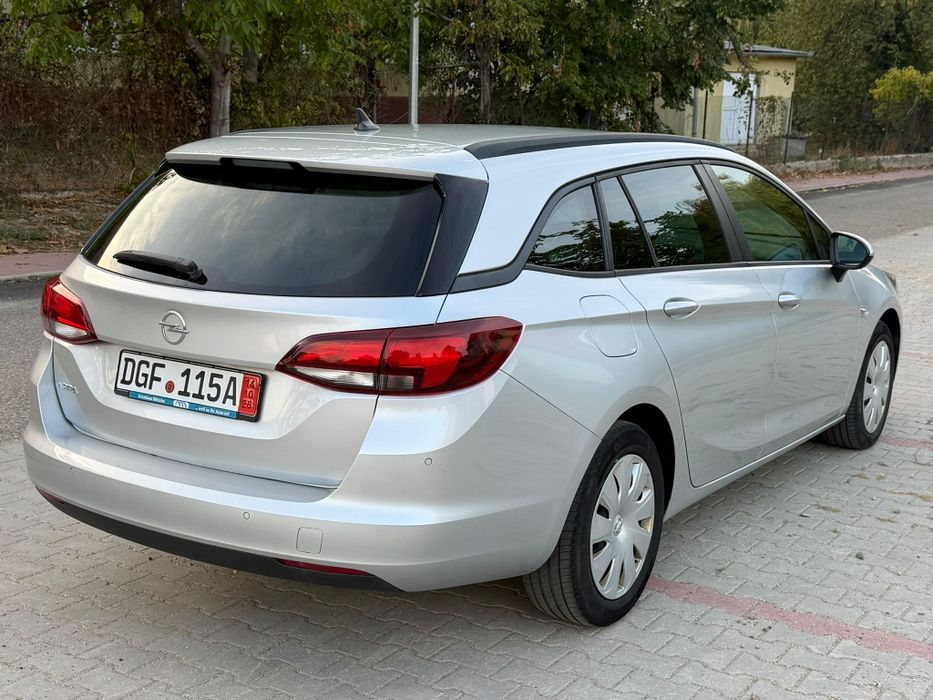 Opel Astra K 2018 1.6