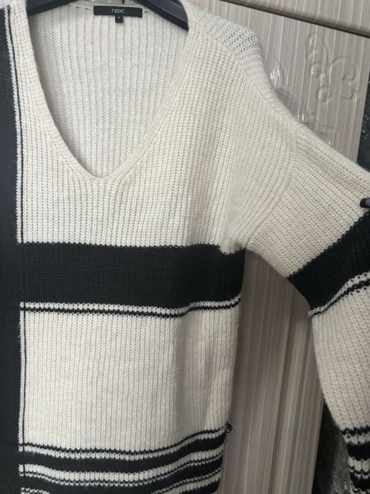 Свитер унисекс .