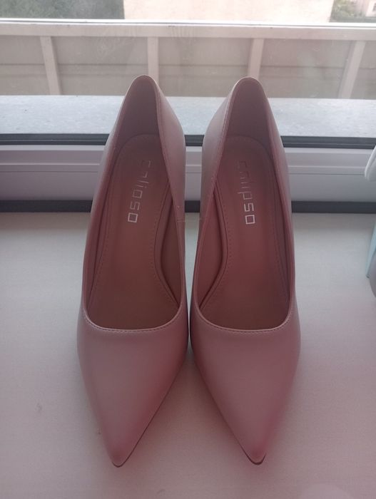 Продам туфли 12000тг