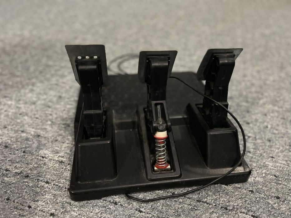 Vand volan cu pedale Thrustmaster T248P