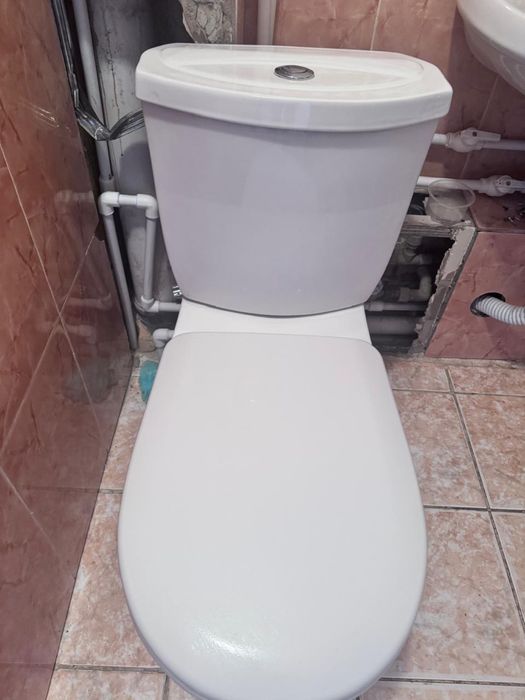 Продается унитаз