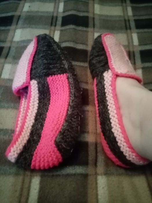 Продам вязаные следки