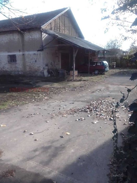 Продавам дърводелски цех