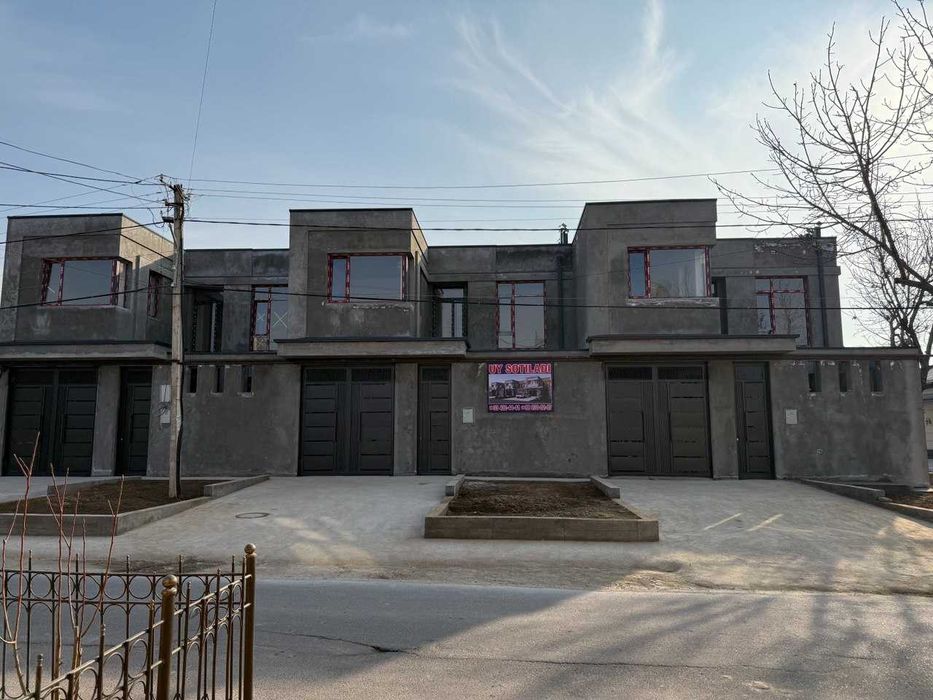 Uchtepa tumanida uy sotiladi