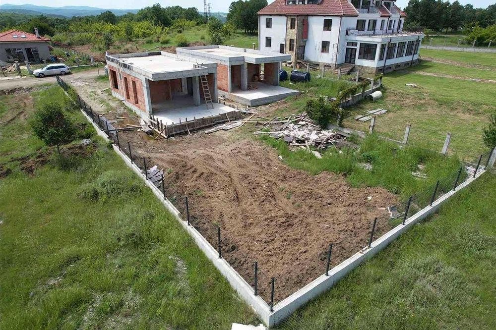 Продава се Къща в с. Лозенец, Област Бургас - 200 кв.м за 950 €/кв.м - Снимка #1