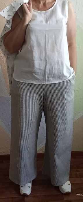 Летний брючный костюм