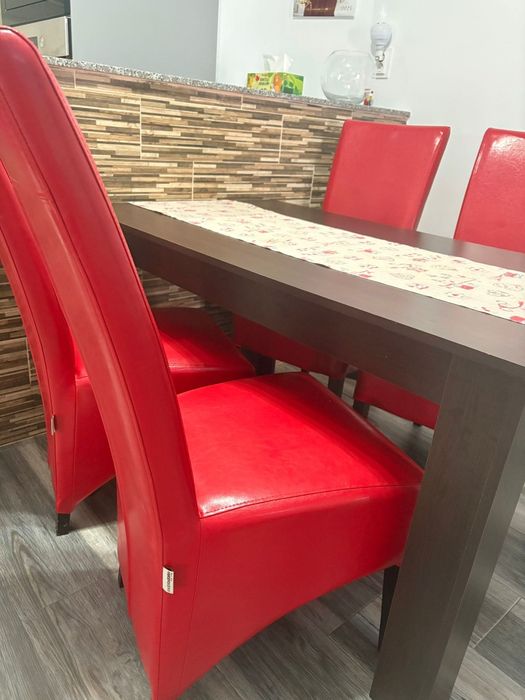 De vânzare mobilă living + set masă cu scaune !